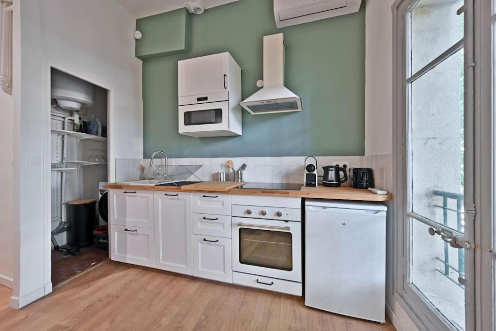 Au Coeur Des Platanes - Parking Gratuit Sous-Terrain - Clim - Balcon Avignon Exterior foto