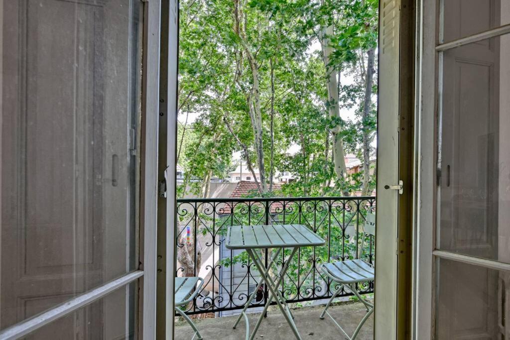 Au Coeur Des Platanes - Parking Gratuit Sous-Terrain - Clim - Balcon Avignon Exterior foto